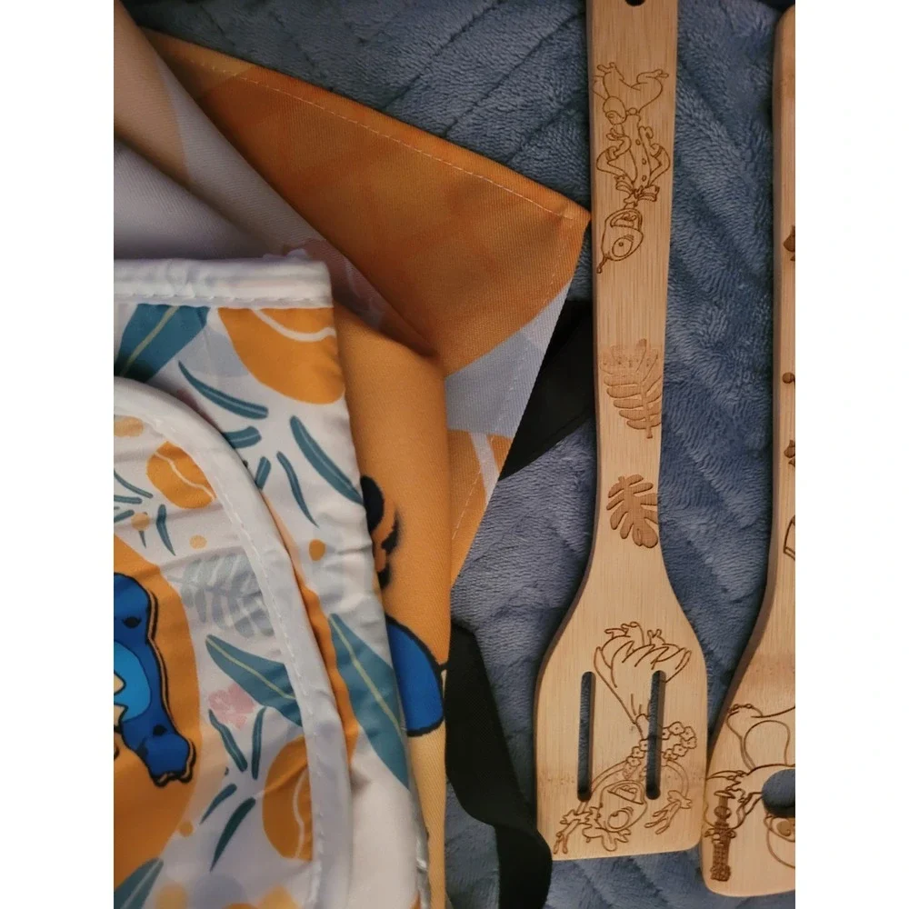 Lilo And Stitch Bamboo Utensils (Set Of 5)Plus Apron, Pot Holder, Glove